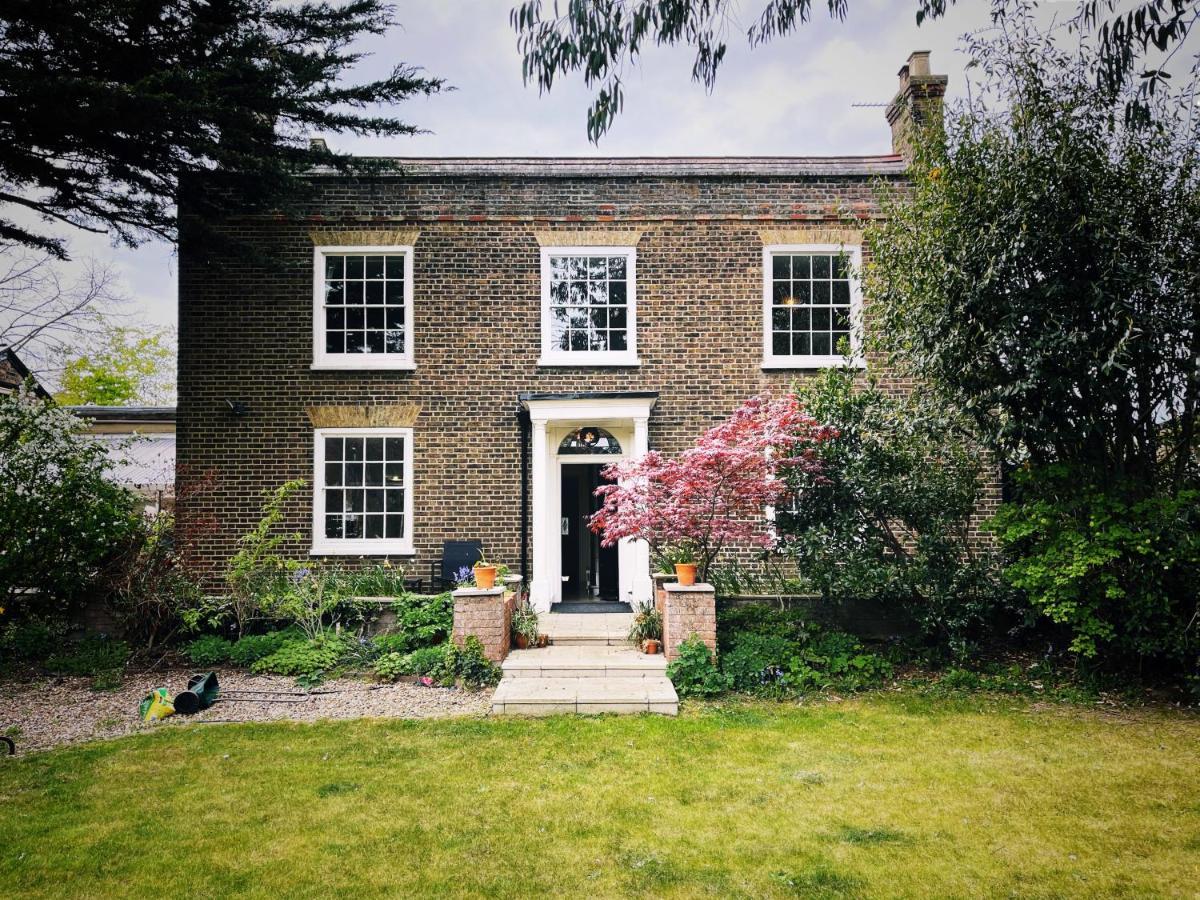 Manor House Of Cheshunt- Historic Villa 外观 照片