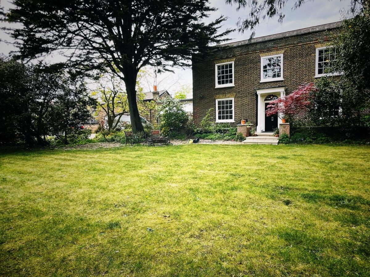 Manor House Of Cheshunt- Historic Villa 外观 照片