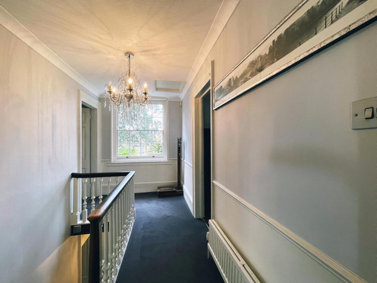 Manor House Of Cheshunt- Historic Villa 外观 照片