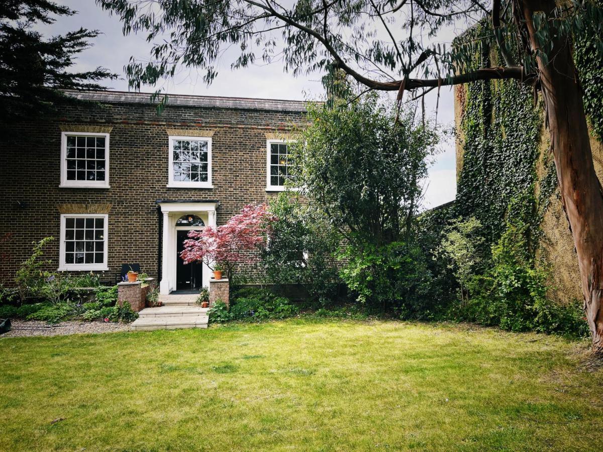 Manor House Of Cheshunt- Historic Villa 外观 照片